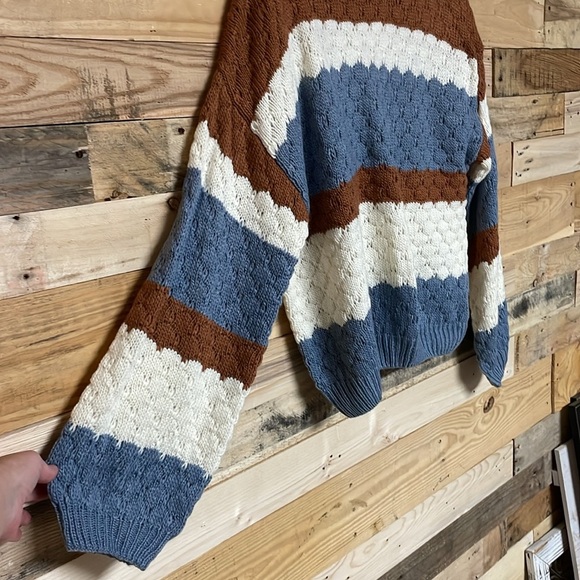 Blu Pepper size Large Multicolor Striped Super Soft Mock-neck Oversized Sweater - Picture 5 of 8